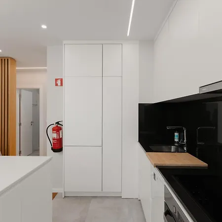 Fernao De Magalhaes *