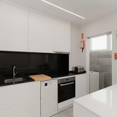 Fernao De Magalhaes Apartamento *