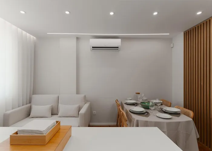 Fernao De Magalhaes *