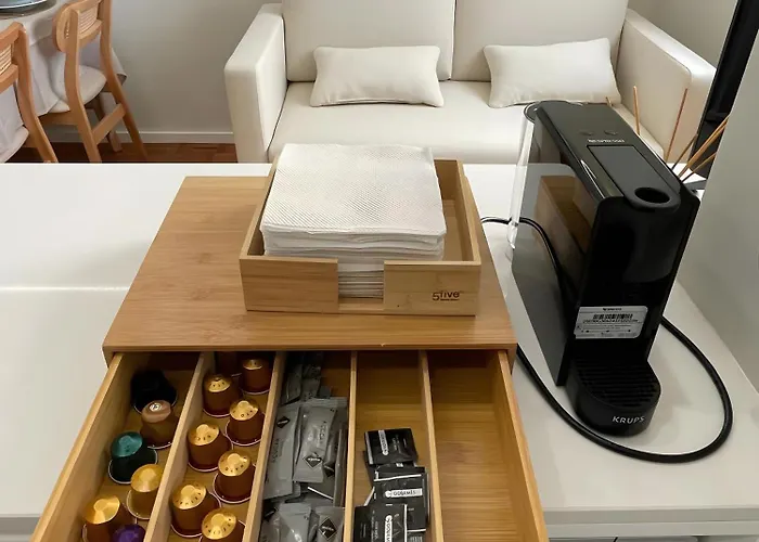 Fernao De Magalhaes Apartment *