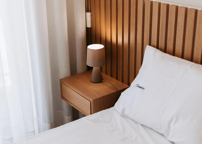 Fernao De Magalhaes Apartment *